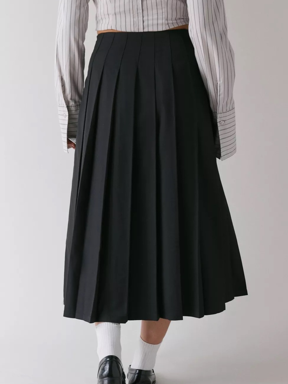 Lioness Fame Buckle Detail Pleated Midi Skirt - Picture 4 of 8